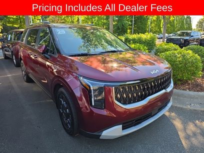 Certified 2025 Kia Carnival EX