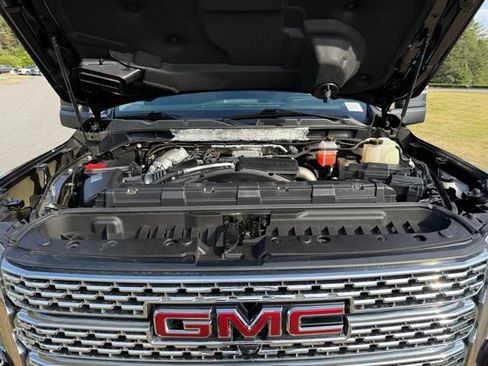 Used 2020 GMC Sierra 2500 Denali w/ Denali Ultimate Package AWD/4WD image 28