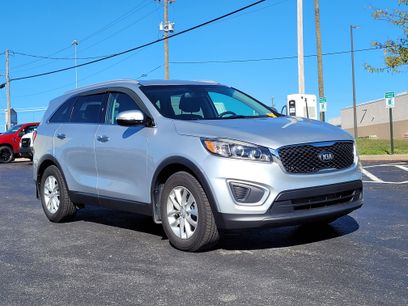 Used 2017 Kia Sorento LX w/ LX Convenience Package