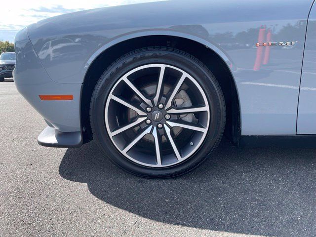 Used 2022 Dodge Challenger R/T w/ Plus Package RWD image 28