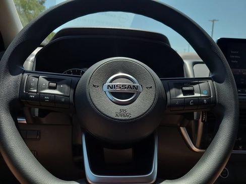 Certified 2021 Nissan Rogue SV FWD image 26