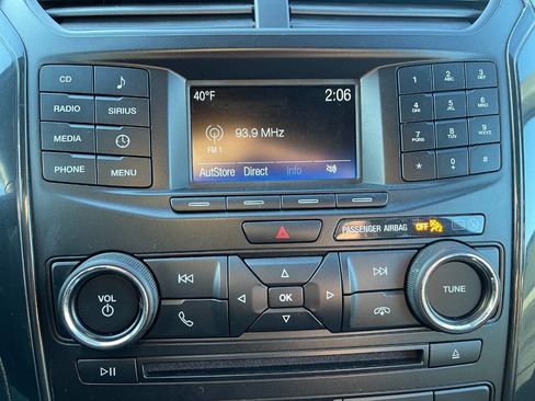 Used 2017 Ford Explorer XLT image 24