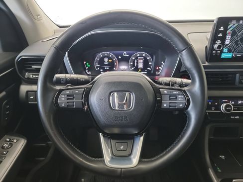 Used 2025 Honda Pilot Elite image 17