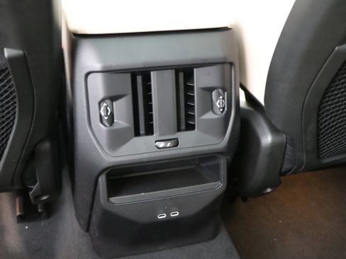 Used 2025 BMW X3 xDrive30i w/ Premium Package image 31