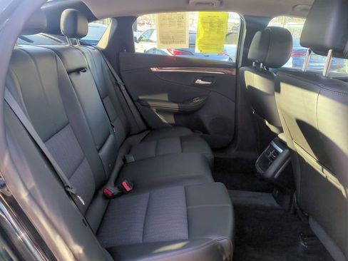 Used 2014 Chevrolet Impala LT w/ Convenience Package image 27