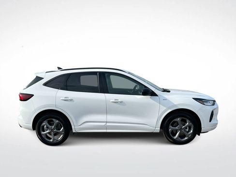 Used 2023 Ford Escape ST-Line AWD/4WD image 9
