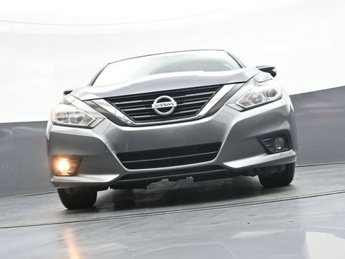 Used 2017 Nissan Altima 2.5 SV w/ Convenience Package FWD image 49