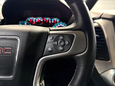 Used 2017 GMC Yukon XL SLT AWD/4WD image 19