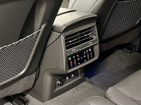 New 2025 Audi Q7 3.0T Premium Plus AWD/4WD image 17