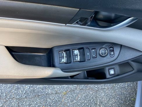 Used 2018 Honda Accord LX image 15