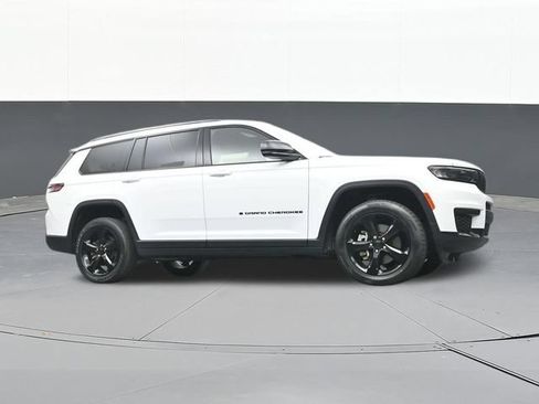 Used 2023 Jeep Grand Cherokee L Laredo AWD/4WD image 53