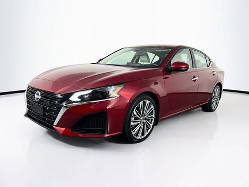 Used 2023 Nissan Altima 2.5 SL FWD image 3