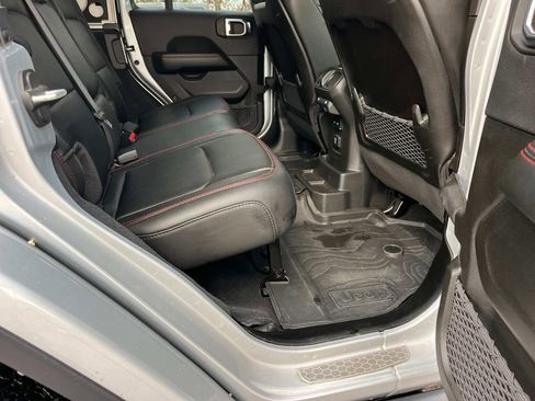 Used 2024 Jeep Wrangler Unlimited Rubicon image 27