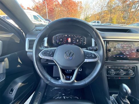 Used 2022 Volkswagen Atlas Cross Sport SEL R-Line image 11
