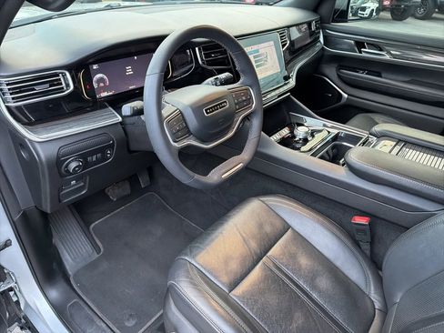 Used 2022 Jeep Wagoneer Series II w/ Premium Group I RWD image 38