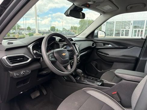 Used 2023 Chevrolet TrailBlazer LT w/ Convenience Package AWD/4WD image 15