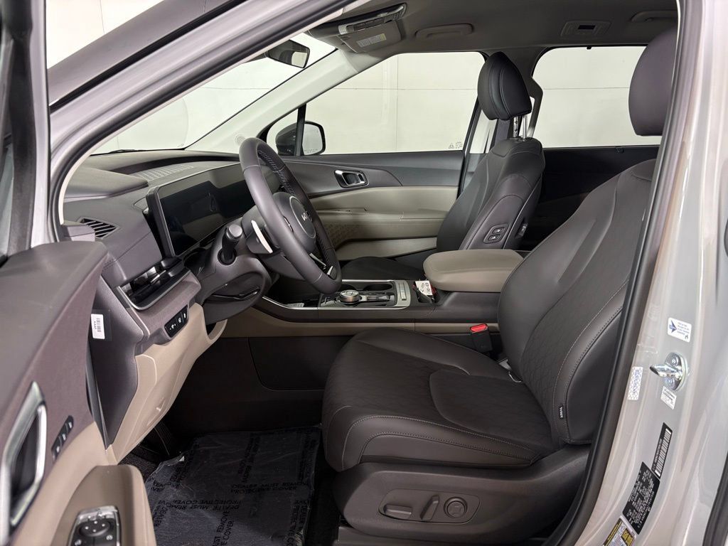 New 2026 Kia Carnival EX FWD image 16