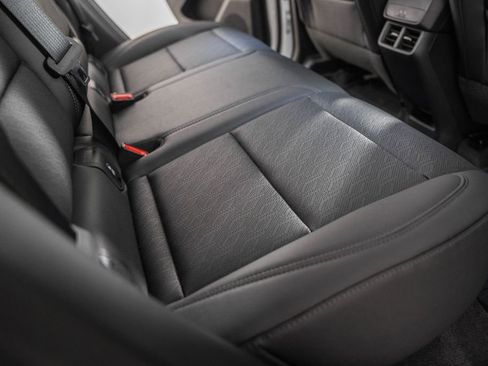 New 2026 Chevrolet Equinox LT w/ Convenience Package II image 33