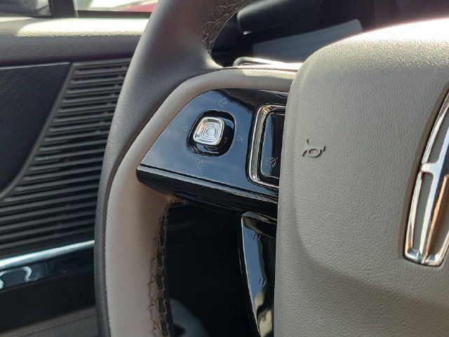 Used 2022 Lincoln Corsair FWD image 11
