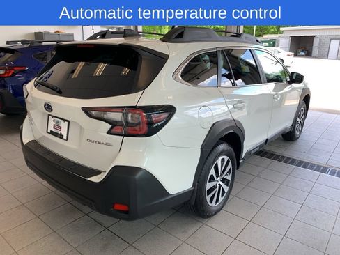 Certified 2025 Subaru Outback Premium AWD/4WD image 11