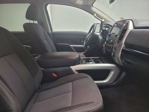 Used 2021 Nissan Titan SV w/ SV Convenience Package AWD/4WD image 21