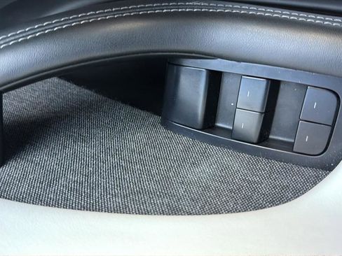 Used 2022 Tesla Model S Plaid image 22