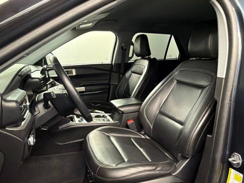 Certified 2023 Ford Explorer XLT w/ Equipment Group 202A AWD/4WD image 26