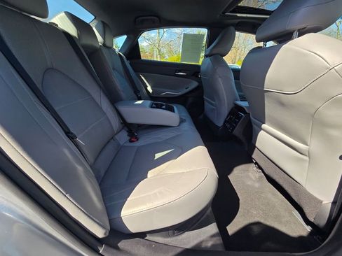 Used 2020 Toyota Avalon Limited w/ Advanced Safety Package FWD image 16