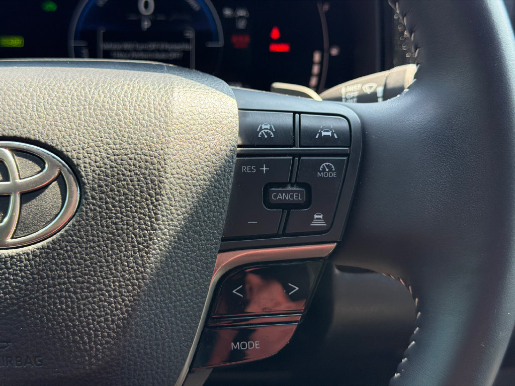 Used 2025 Toyota Camry SE w/ Convenience Package FWD image 30