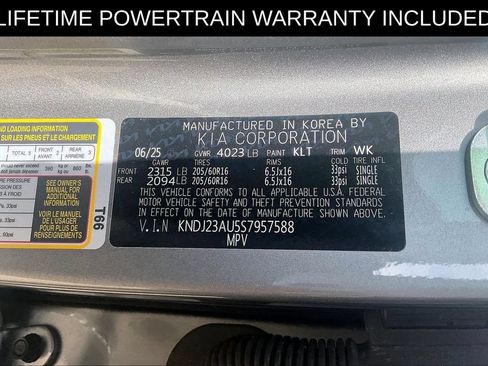 Used 2025 Kia Soul LX w/ LX Technology Package FWD image 26