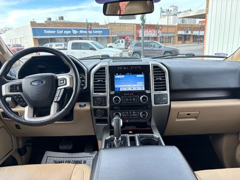 Used 2016 Ford F150 Lariat w/ Equipment Group 502A Luxury image 23