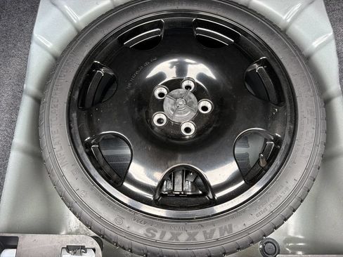Used 2025 Ford Mustang Premium RWD image 33