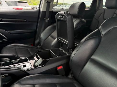 Used 2025 Kia Telluride S FWD image 29