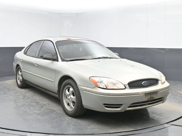 Used 2006 Ford Taurus SE FWD image 2