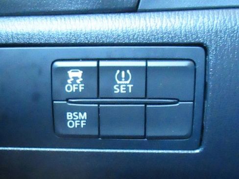 Used 2015 MAZDA MAZDA3 i Grand Touring image 30