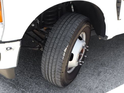 Used 2025 Ford F350 XL w/ XL Chrome Package RWD image 42