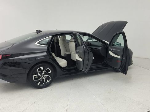 Used 2025 Hyundai Sonata SEL FWD image 12