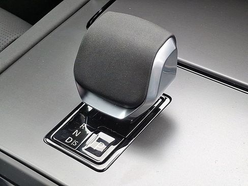New 2026 Land Rover Discovery Sport Landmark AWD/4WD image 12