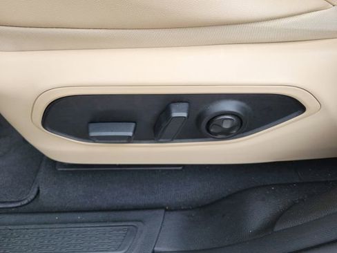 Used 2024 Jeep Grand Cherokee Limited w/ Black Appearance Package image 23