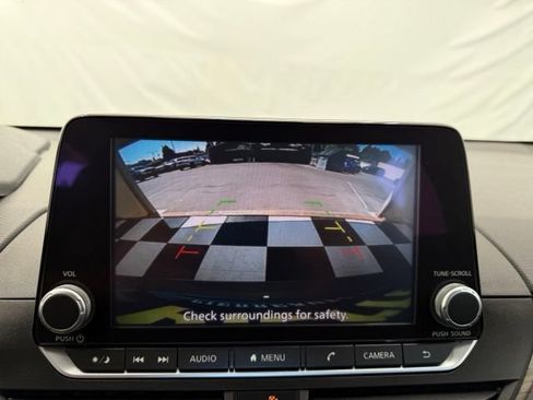 Used 2024 Nissan Altima 2.5 SV FWD image 31