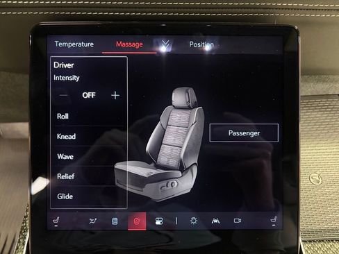 Used 2025 Cadillac Escalade ESV V image 32