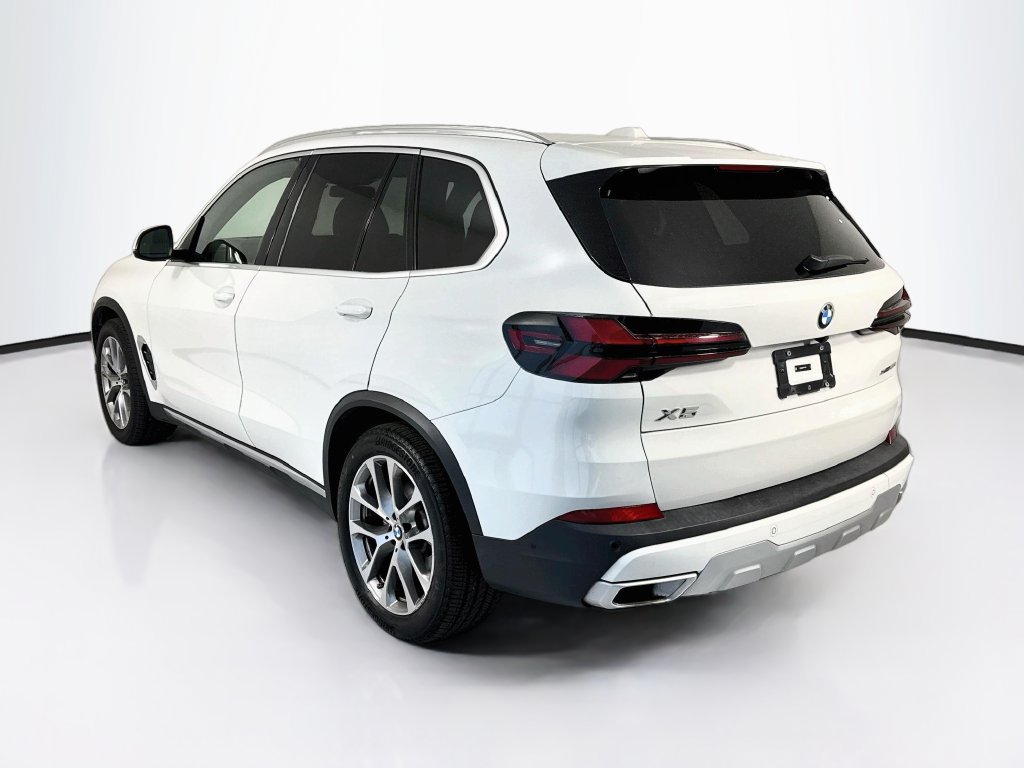 Used 2024 BMW X5 xDrive40i w/ Parking Assistance Package AWD/4WD image 7