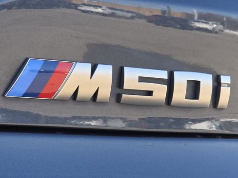 Used 2021 BMW X5 M50i image 17