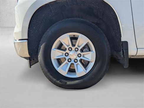 Used 2025 Chevrolet Silverado 1500 LT AWD/4WD image 21