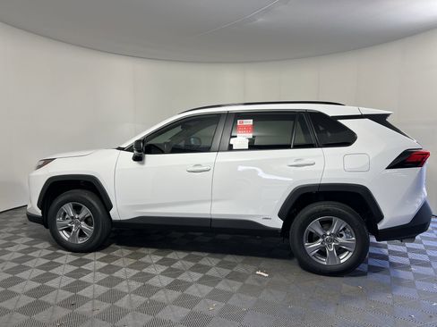 New 2024 Toyota RAV4 LE image 7