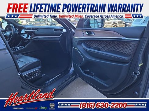 Used 2025 Jeep Grand Cherokee Summit AWD/4WD image 82