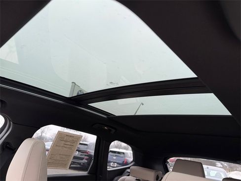 Certified 2025 BMW X1 M35i w/ Premium Package image 34