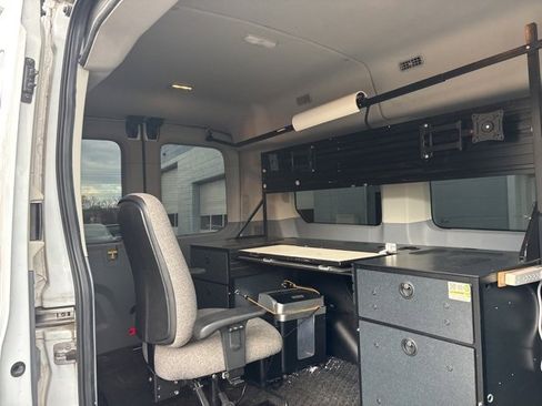 Used 2019 Ford Transit 150 XLT image 11