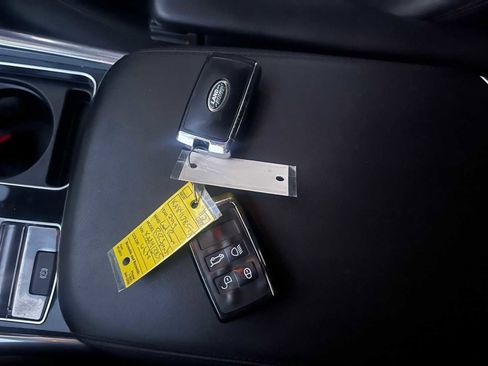 Used 2019 Land Rover Range Rover Sport HSE image 25