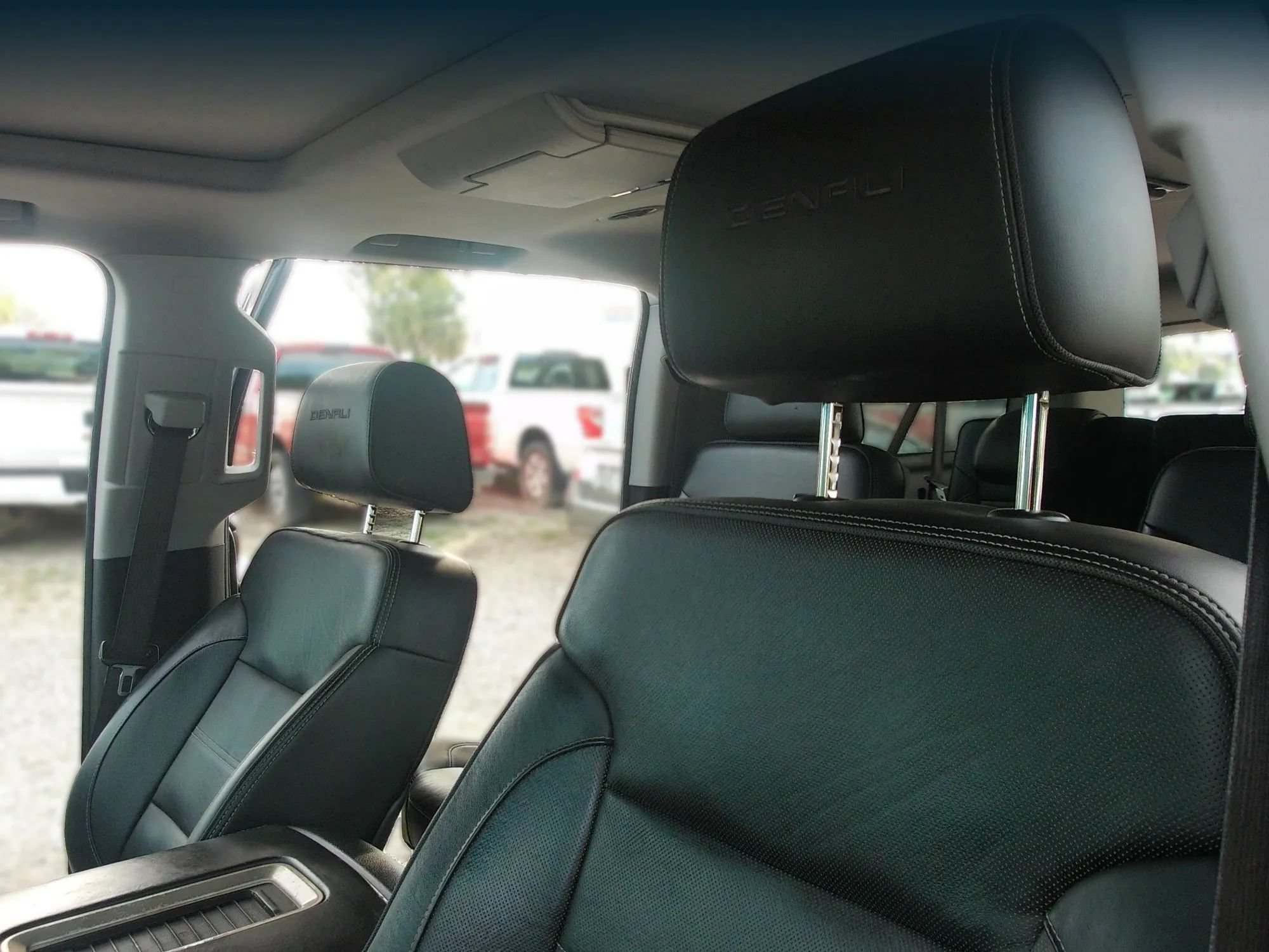 Used 2015 GMC Yukon XL Denali w/ Open Road Package RWD image 13